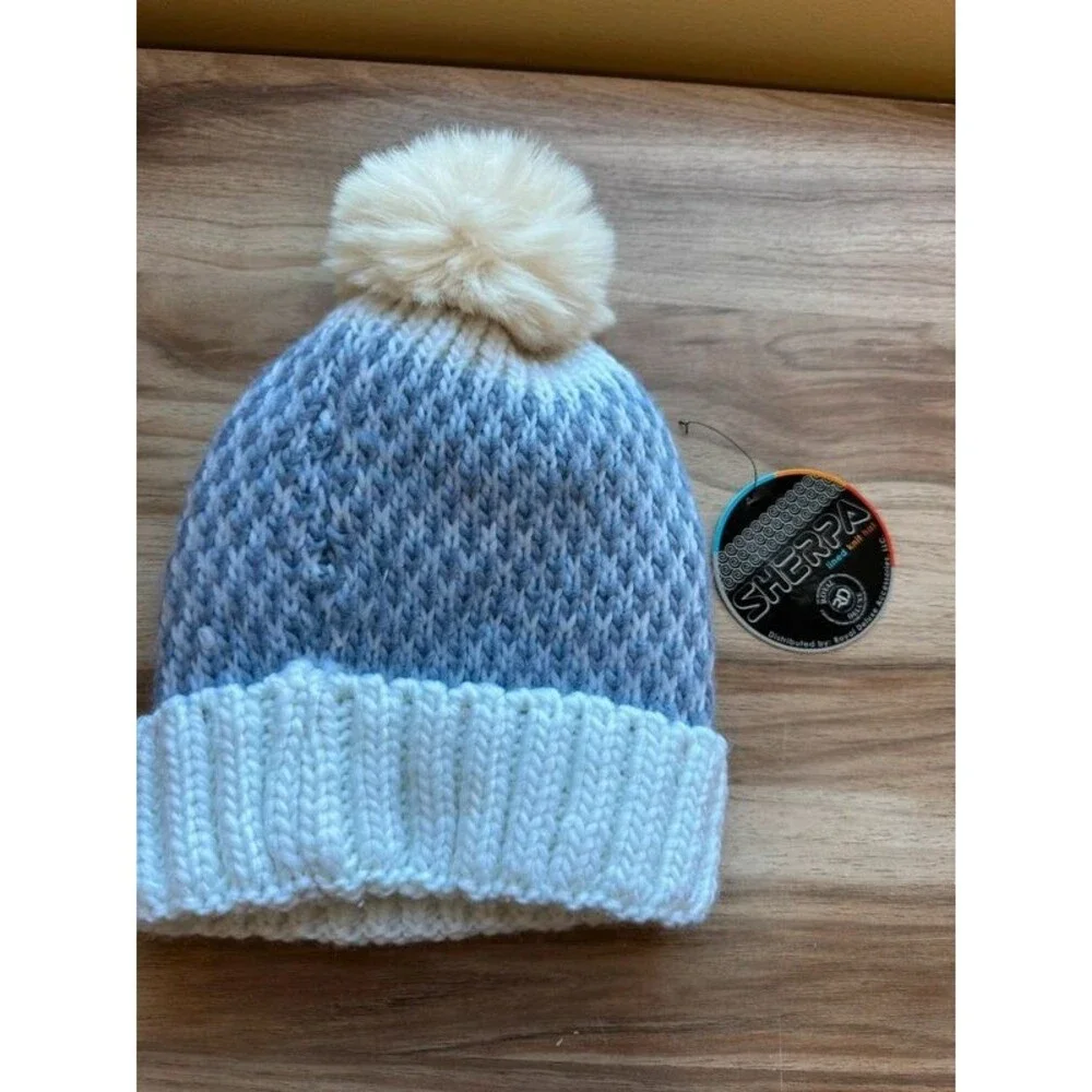 Sherpa Women’s Knit Beanie Gray White Faux Fur Pom Pom Cuffed Winter Hat skiing
